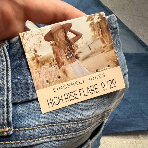 NWT Sincerely Jules High Rise Light Wash Flare Jeans - Picture 6 of 6